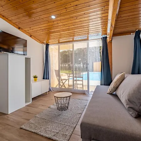 Wake Up With The Sea Breeze- House With Pool Ap1 * Lavra