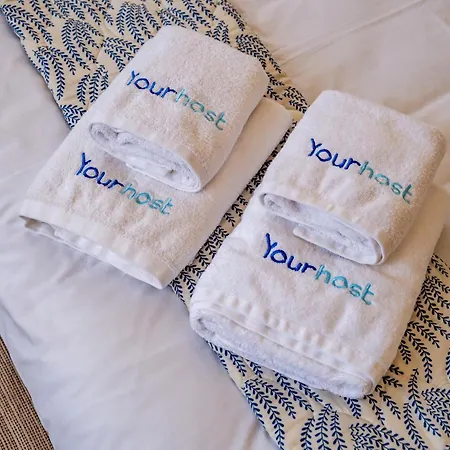 Wake Up With The Sea Breeze- House With Pool Ap1