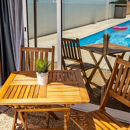 Wake Up With The Sea Breeze- House With Pool Ap1 *