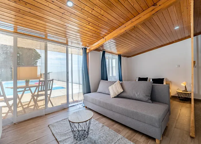 Wake Up With The Sea Breeze- House With Pool Ap1 Appartement